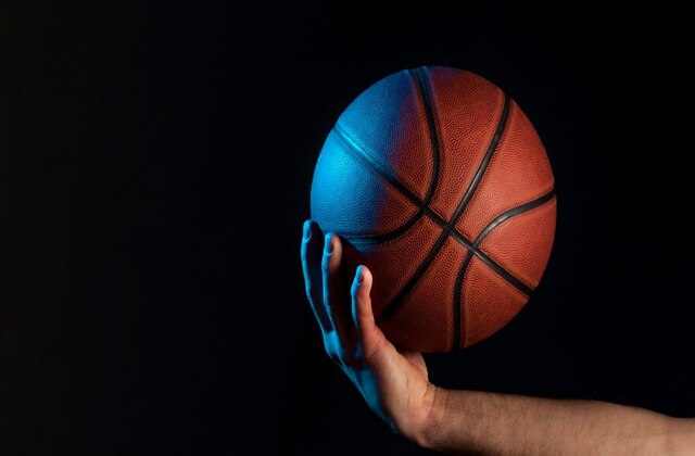 Quelles caractéristiques rechercher dans un ballon de basket de qualité ?
